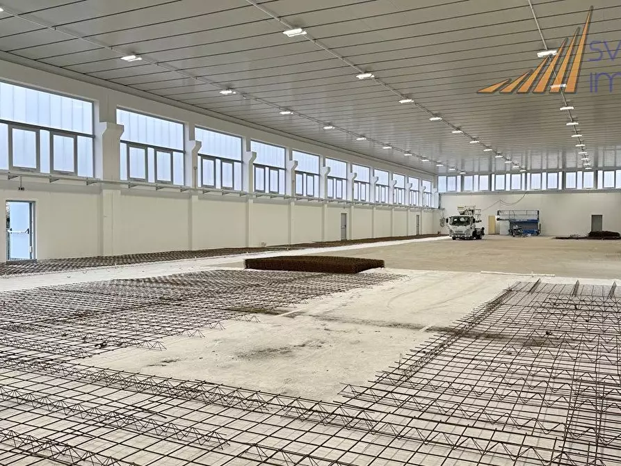 Immagine 8 di Capannone industriale in vendita  in via Brunati 7 a Giussano