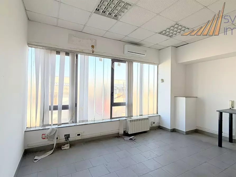 Immagine 9 di Capannone industriale in affitto  a Bellusco