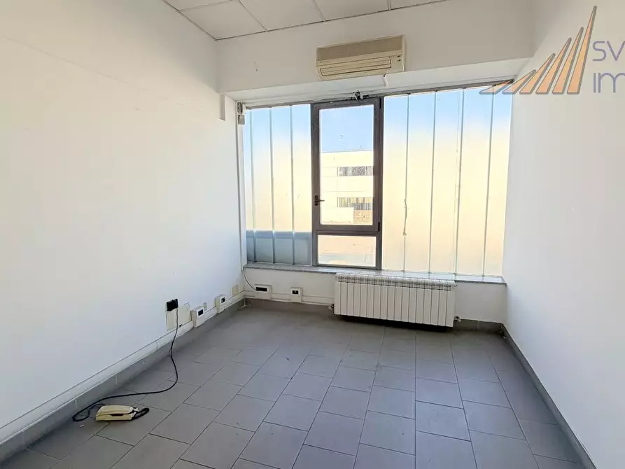 Immagine 8 di Capannone industriale in affitto  a Bellusco