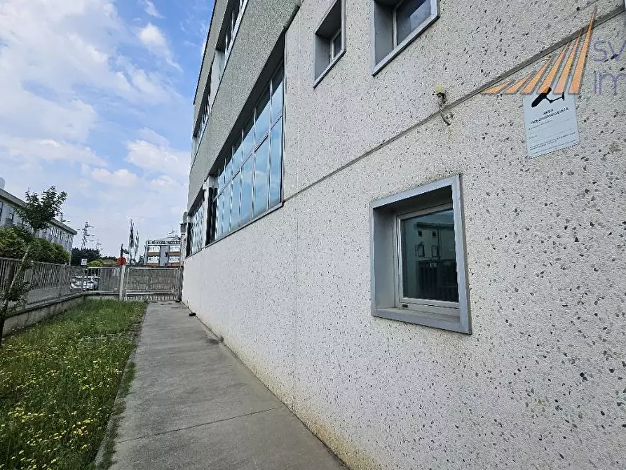 Immagine 1 di Capannone industriale in affitto  in Via Michelangelo Buonarroti 38 a Cologno Monzese