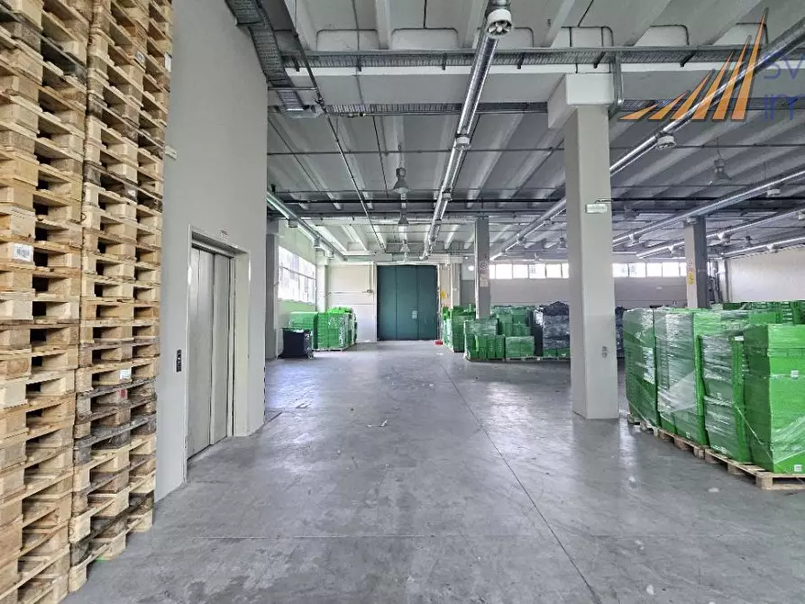 Immagine 9 di Capannone industriale in affitto  in Via Michelangelo Buonarroti 38 a Cologno Monzese