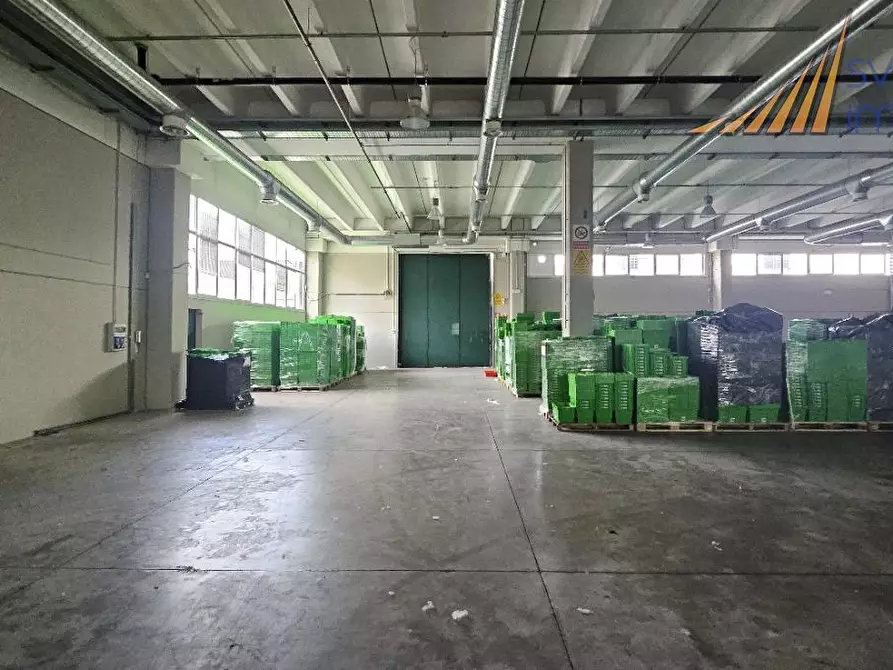 Immagine 6 di Capannone industriale in affitto  in Via Michelangelo Buonarroti 38 a Cologno Monzese