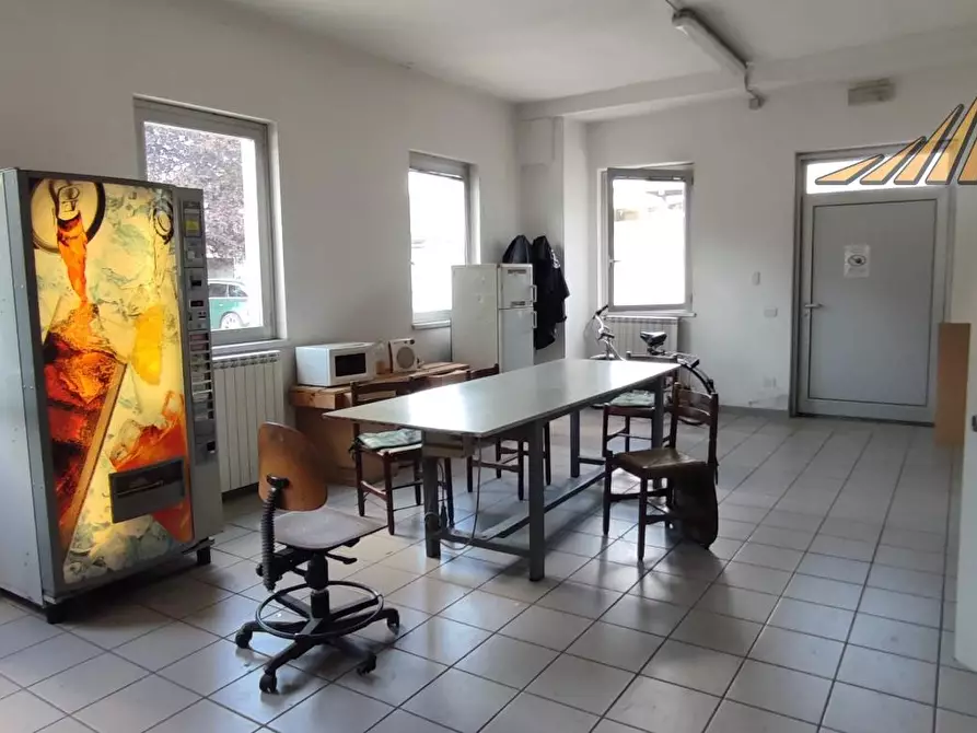 Immagine 2 di Capannone industriale in affitto  in Via Michelangelo Buonarroti 38 a Cologno Monzese