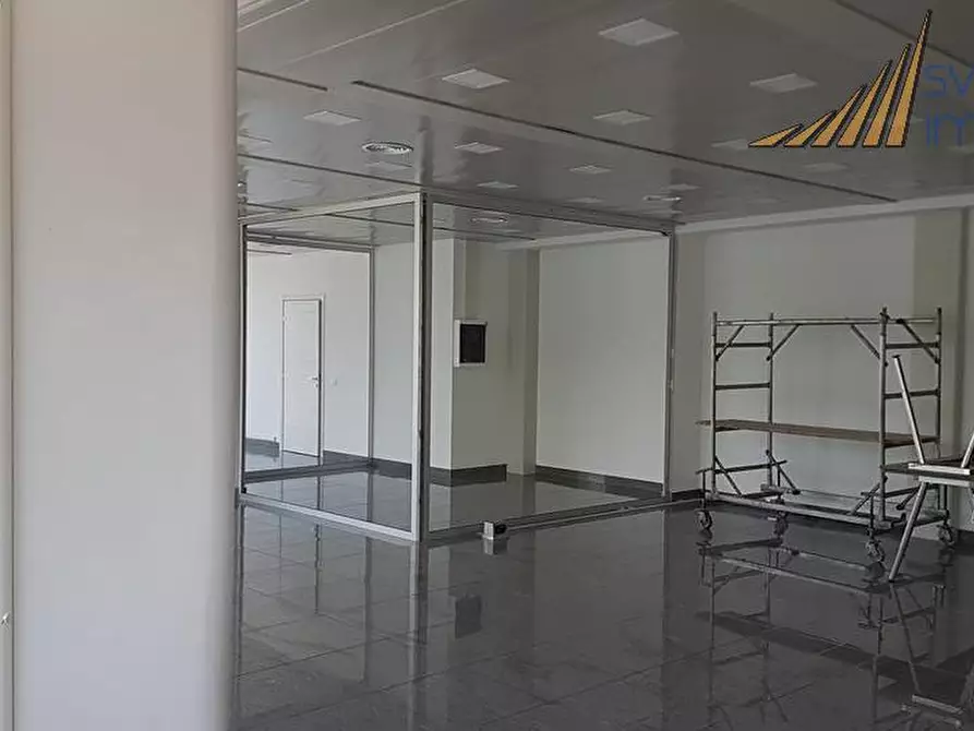 Immagine 3 di Ufficio in affitto  in via Caravaggio 28 a Desio
