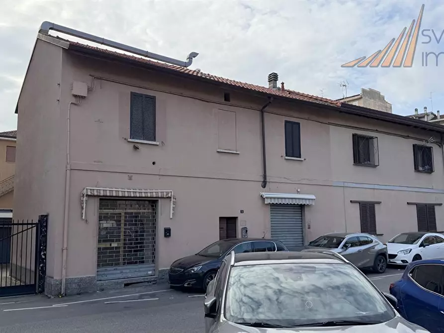 Immagine 3 di Negozio in affitto  a Cinisello Balsamo