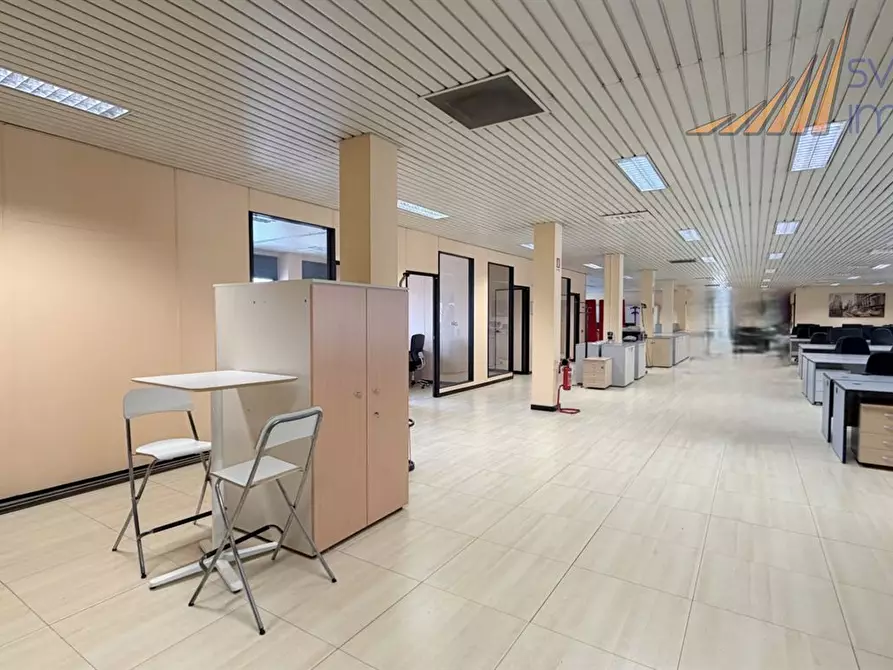 Immagine 8 di Ufficio in affitto  a Cormano