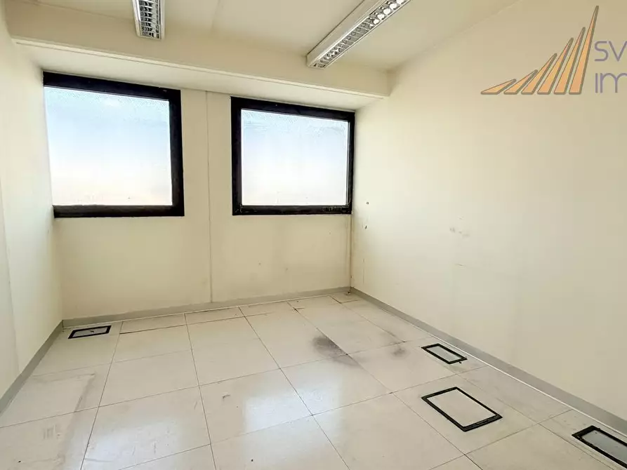 Immagine 7 di Ufficio in affitto  in via Milano 102 a Vimercate