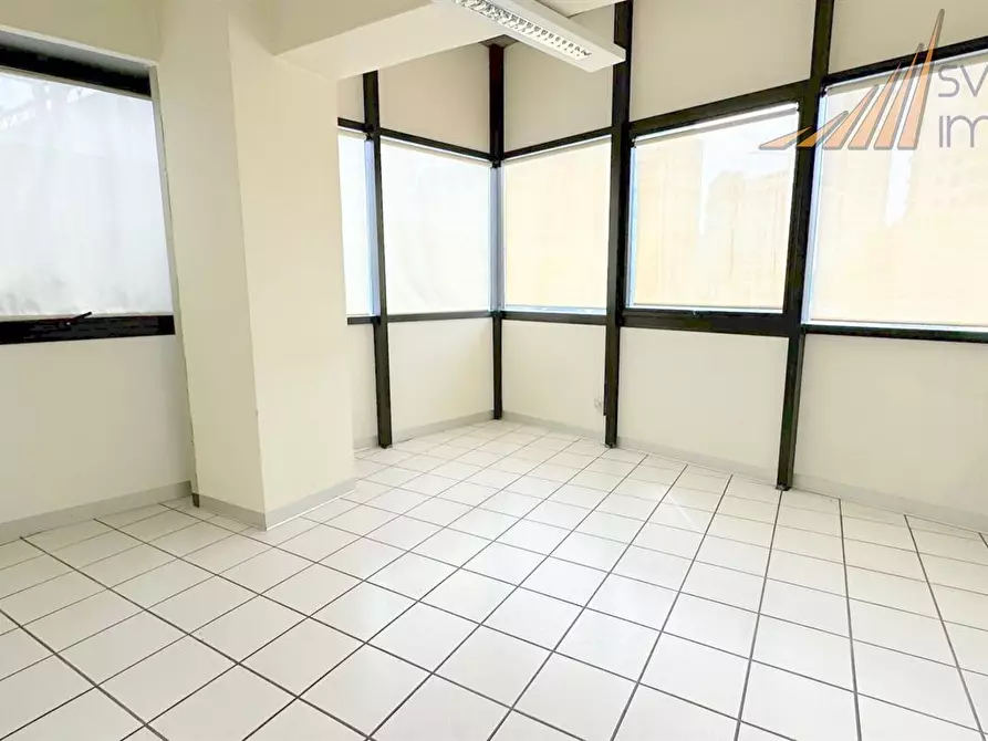 Immagine 8 di Ufficio in affitto  in via Milano 102 a Vimercate