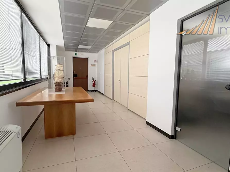 Immagine 4 di Ufficio in affitto  in Via Cadorna 69 a Vimodrone