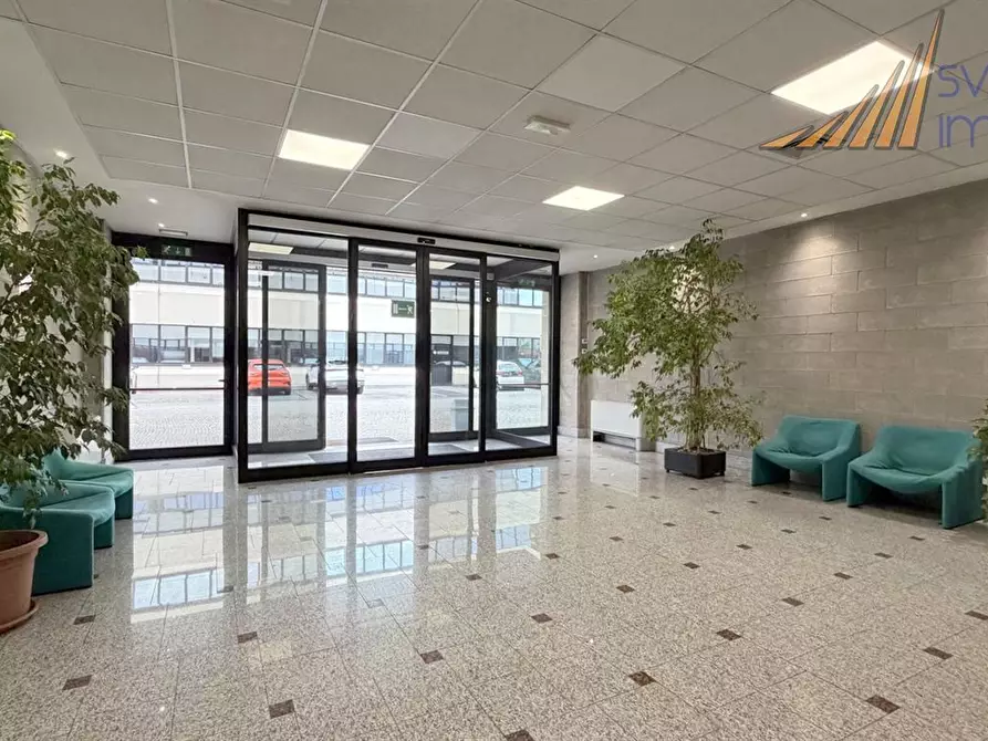 Immagine 9 di Ufficio in affitto  in Via Cadorna 69 a Vimodrone