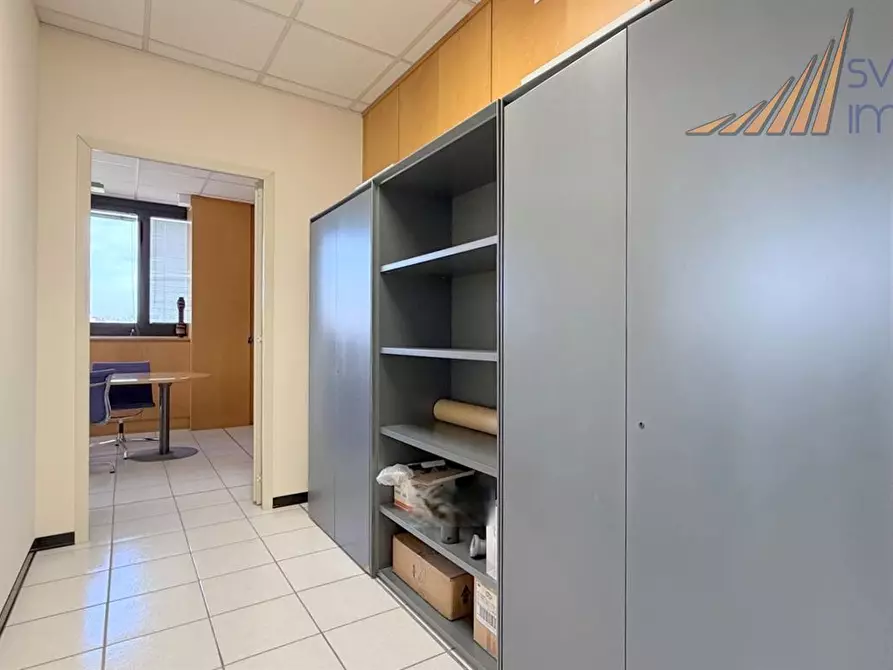 Immagine 2 di Ufficio in affitto  in VIA CADORNA 73 a Vimodrone