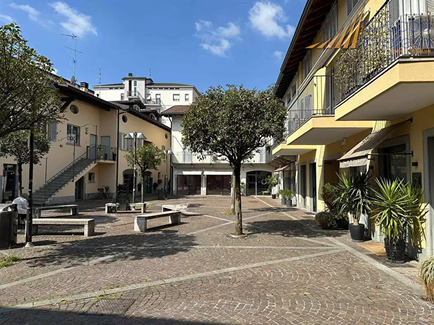 Immagine 7 di Negozio in affitto  in Piazza Monsignor Biella snc a Seregno