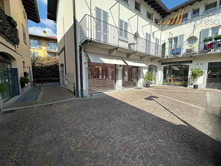 Immagine 5 di Negozio in affitto  in Piazza Monsignor Biella snc a Seregno
