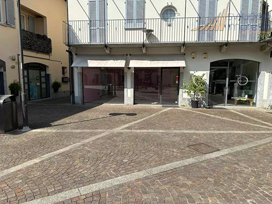 Immagine 6 di Negozio in affitto  in Piazza Monsignor Biella snc a Seregno