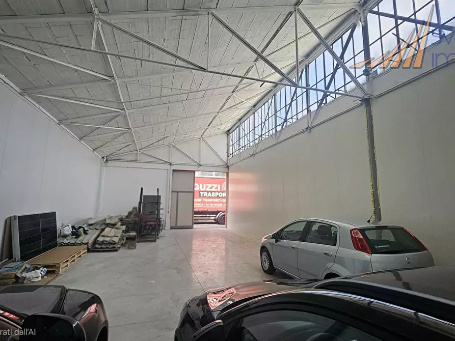 Immagine 2 di Capannone industriale in affitto  a Brugherio