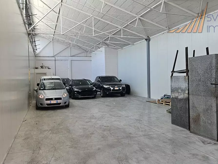 Immagine 3 di Capannone industriale in affitto  a Brugherio