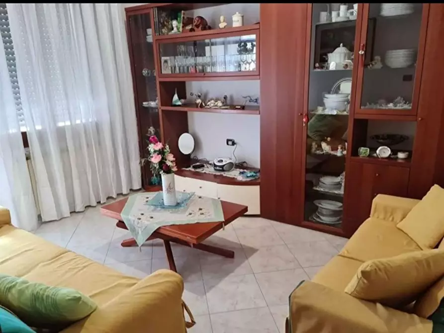 Immagine 1 di Appartamento in vendita  in viale trieste a Chioggia