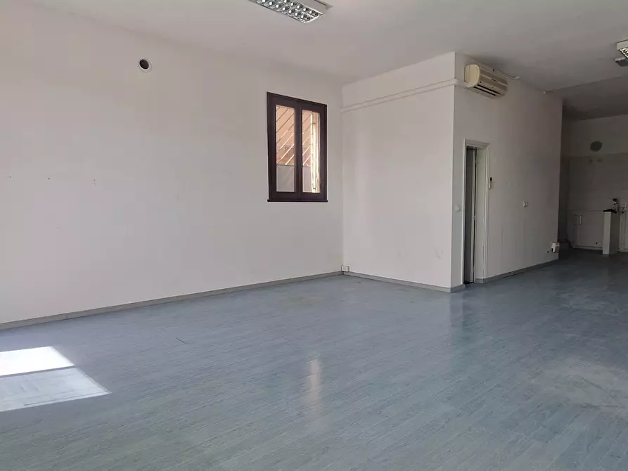 Immagine 1 di Ufficio in affitto  in VIALE SAN MARCO a Chioggia