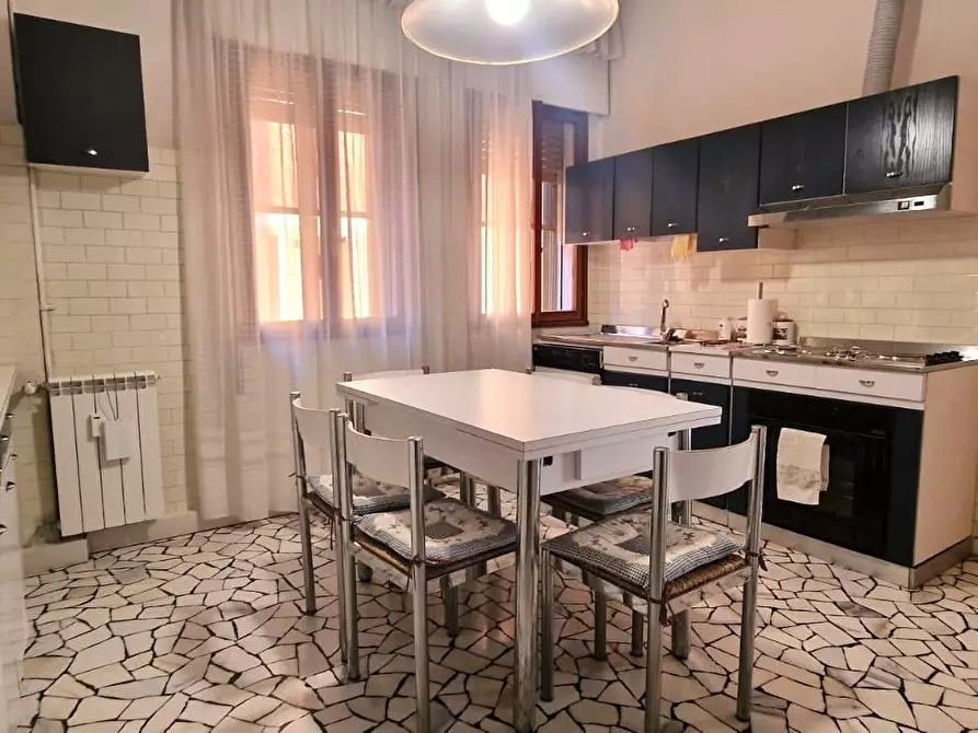 Immagine 5 di Appartamento in vendita  in VIALE DELLA REPUBBLICA 75 a Chioggia