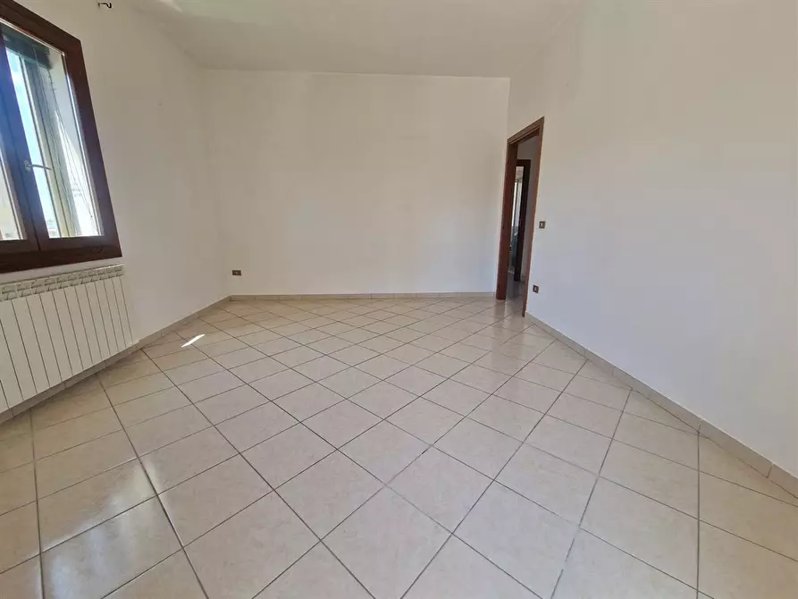 Immagine 5 di Appartamento in vendita  a Chioggia