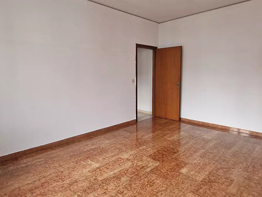 Immagine 5 di Appartamento in vendita  in VIA DON EUGENIO BELLEMO a Chioggia