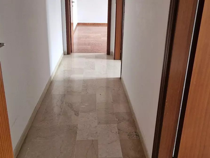 Immagine 6 di Appartamento in vendita  in VIA DON EUGENIO BELLEMO a Chioggia