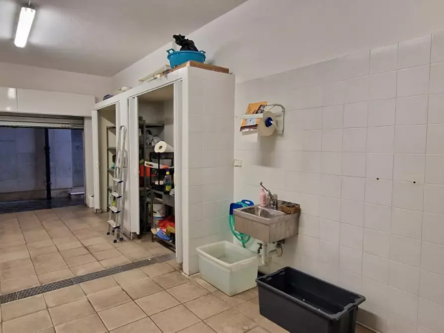 Immagine 1 di Magazzino in vendita  in RIONE SAN GIACOMO a Chioggia