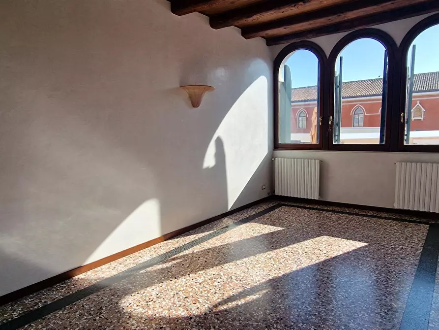 Immagine 8 di Appartamento in vendita  in CORSO DEL POPOLO 1217 a Chioggia