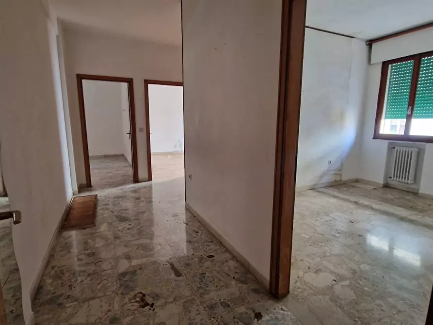 Immagine 5 di Appartamento in vendita  in via bellemo a Chioggia