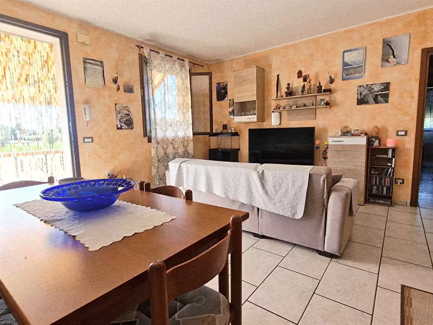 Immagine 1 di Appartamento in vendita  in VIA MOROSINI 11 a Rosolina