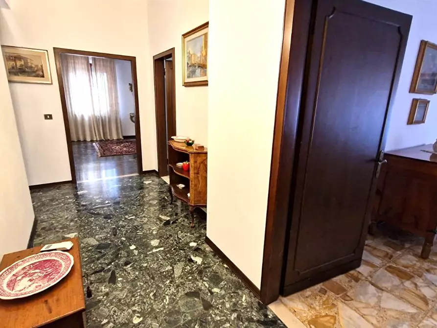 Immagine 7 di Appartamento in vendita  in CORSO DEL POPOLO a Chioggia