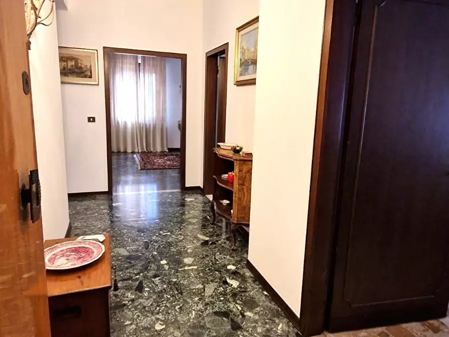 Immagine 8 di Appartamento in vendita  in CORSO DEL POPOLO a Chioggia