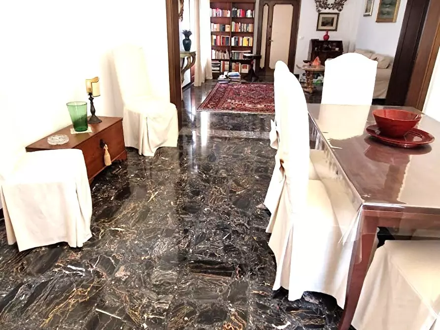 Immagine 1 di Appartamento in vendita  in CORSO DEL POPOLO a Chioggia