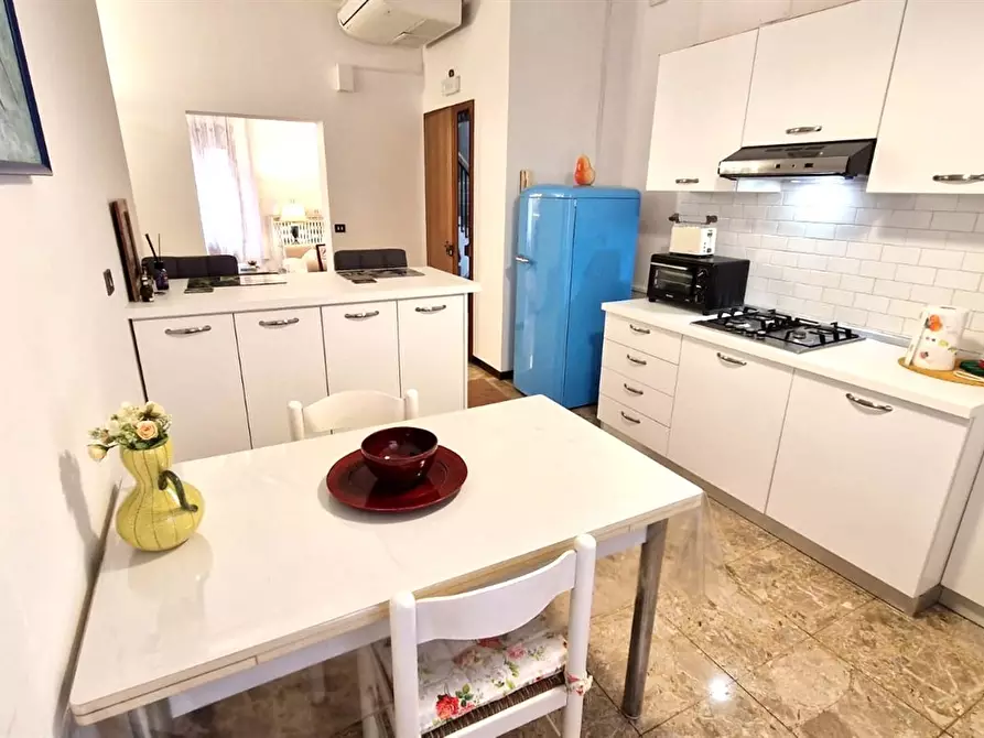 Immagine 2 di Appartamento in vendita  in CORSO DEL POPOLO a Chioggia