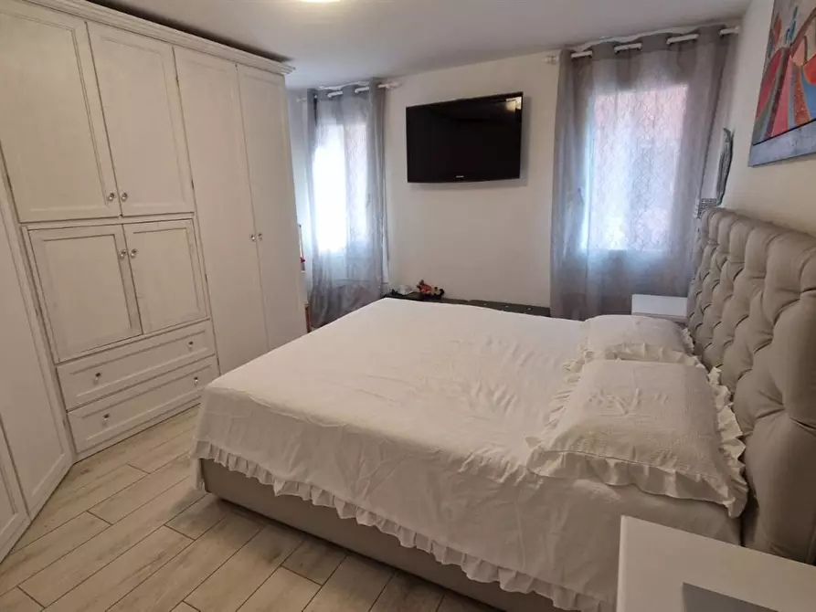 Immagine 8 di Appartamento in vendita  in CALLE FORNO SAN GIACOMO a Chioggia
