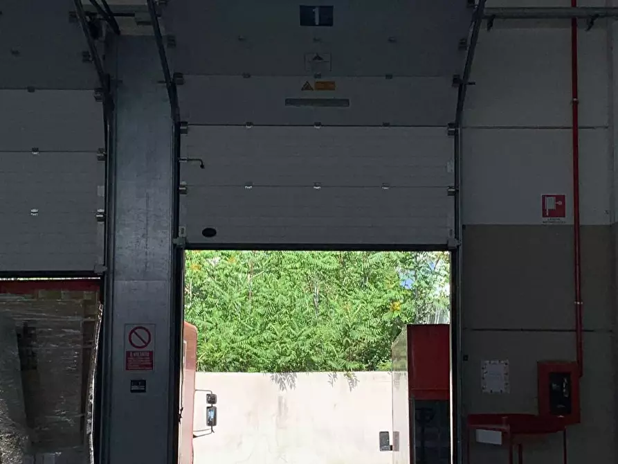 Immagine 5 di Capannone industriale in vendita  in Via Don Milani a Carini