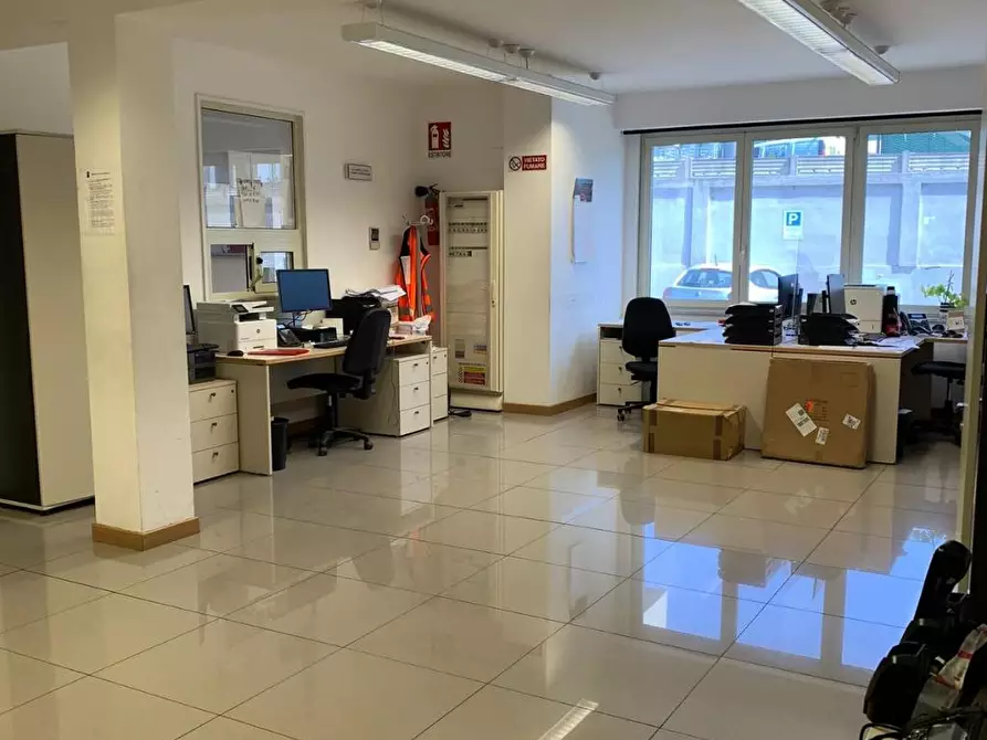 Immagine 9 di Capannone industriale in vendita  in Via Don Milani a Carini