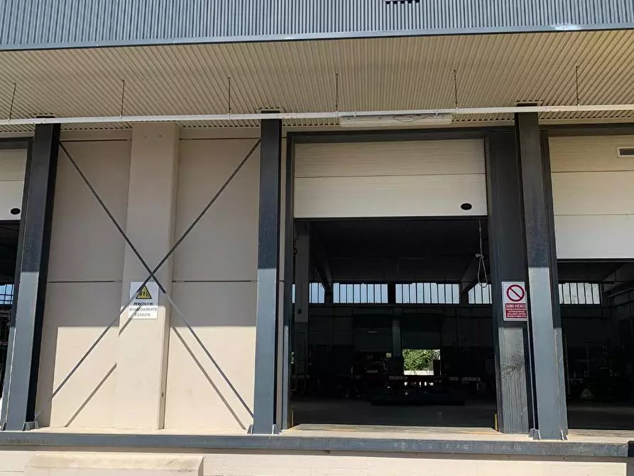 Immagine 7 di Capannone industriale in vendita  in Via Don Milani a Carini