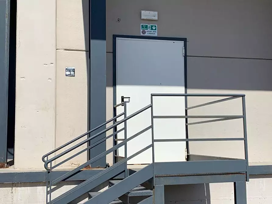 Immagine 6 di Capannone industriale in vendita  in Via Don Milani a Carini