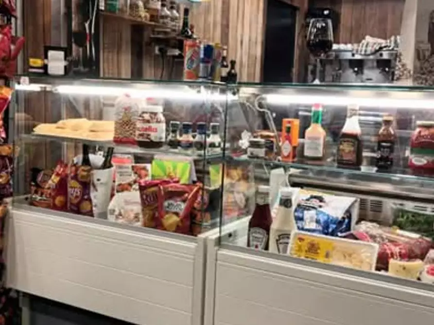 Immagine 1 di Attività commerciale in vendita  in Piazza Generale Carlo Alberto Dalla Chiesa a Termini Imerese