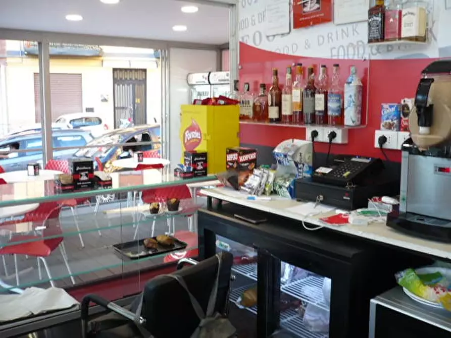 Immagine 3 di Attività commerciale in affitto  in Piazza Generale Carlo Alberto Dalla Chiesa a Termini Imerese