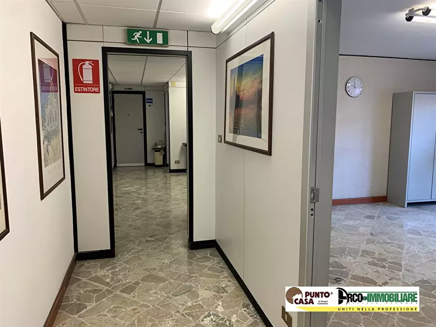 Immagine 1 di Ufficio in affitto  in Via Principe di Paterno' 101 a Palermo