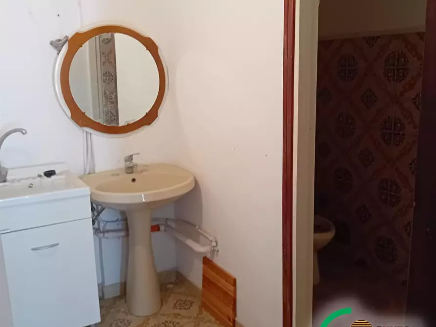 Immagine 4 di Negozio in vendita  in Via Umberto Nobile a Palermo