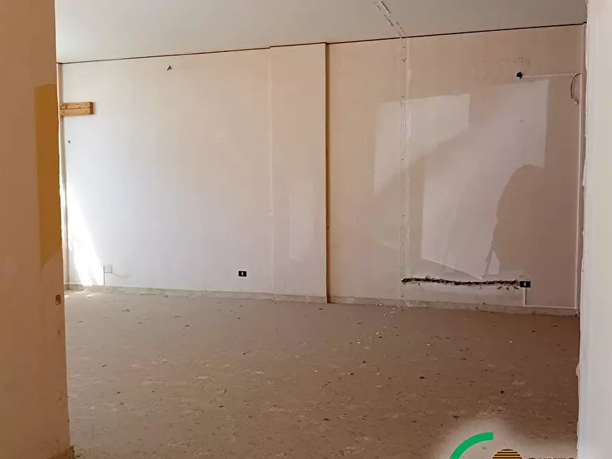 Immagine 2 di Negozio in vendita  in Via Aurelio Francesco Di bella a Palermo