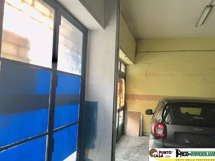 Immagine 9 di Locale commerciale in vendita  in Via Vincenzo  Di Marco a Palermo