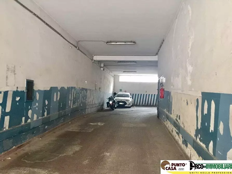 Immagine 8 di Locale commerciale in vendita  in Via Vincenzo  Di Marco a Palermo