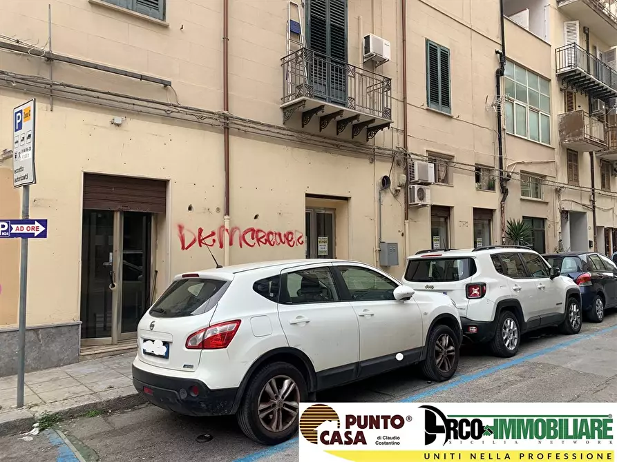 Immagine 5 di Negozio in vendita  in Via Giacomo Cusmano 22 a Palermo