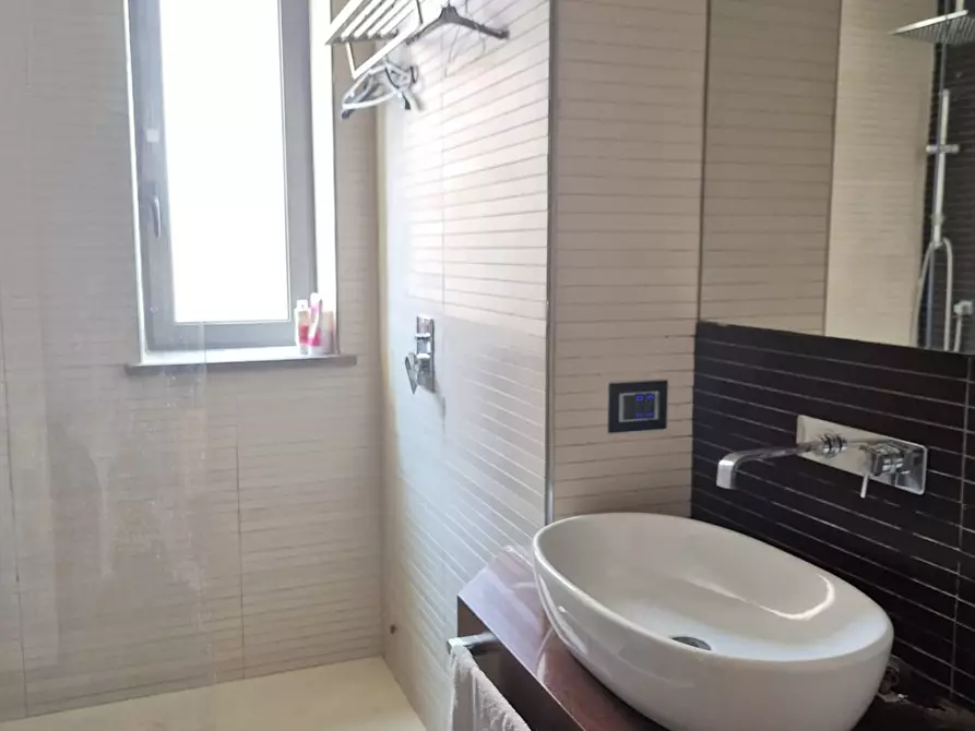 Immagine 5 di Appartamento in vendita  in Via Sampolo a Palermo