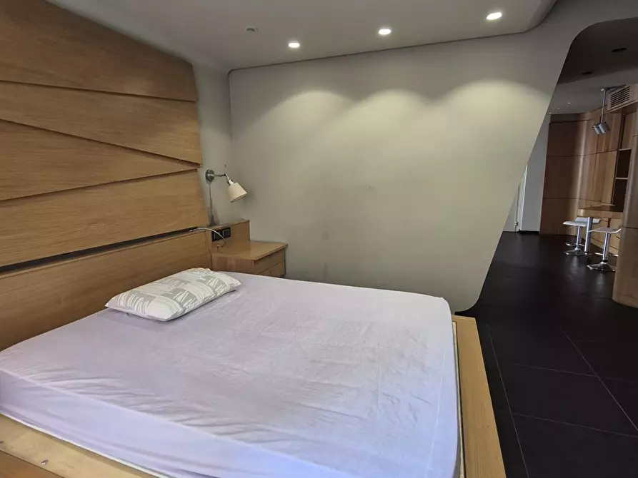 Immagine 2 di Appartamento in vendita  in Via Sampolo a Palermo