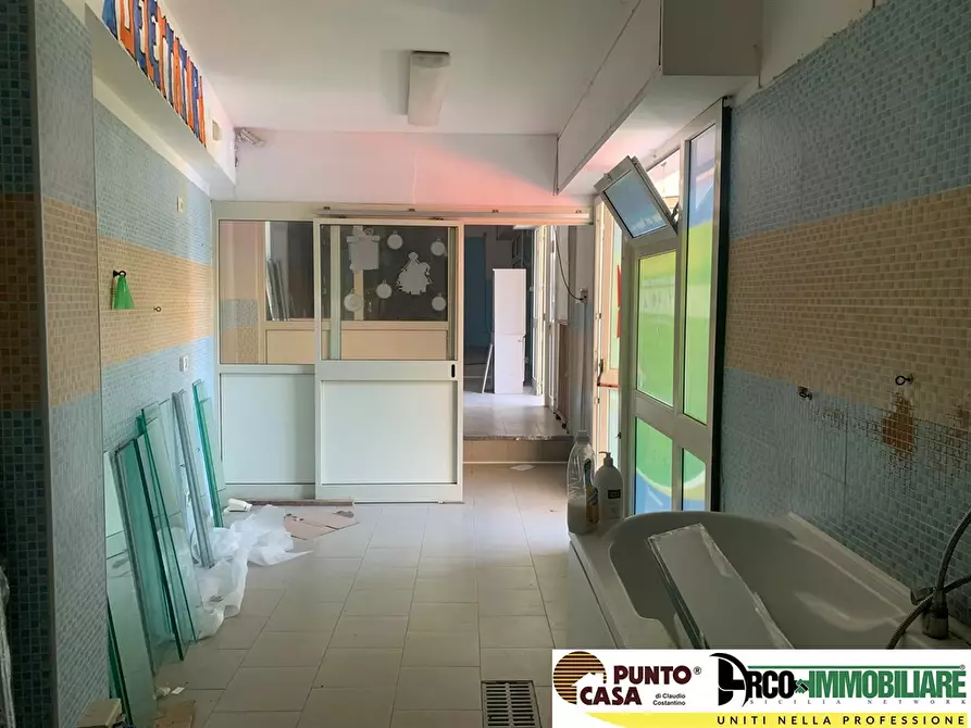 Immagine 5 di Negozio in vendita  in Via Francesco Speciale 83 a Palermo